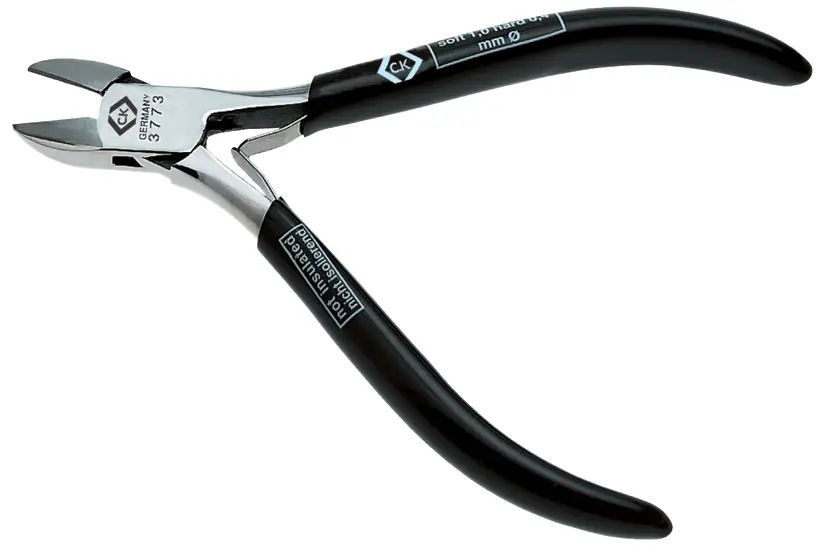 C.K T3773F pro elektroniku a jemnou mechaniku boční štípací kleště s fazetou 115 mm