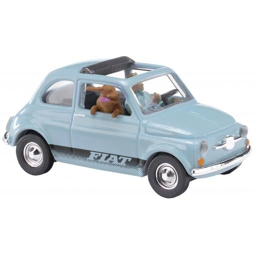 Busch 48735 H0 model osobního automobilu Fiat 500 s řidičem a pes