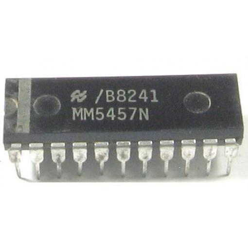 Integrovaný obvod MM5457N, hodinový obvod, DIP-28