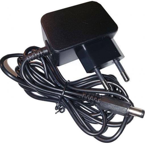 Napájecí adaptér 9 V / 1 A, koncovka 5,5 × 2,5 mm, kabel 2 m