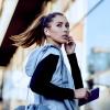 Lamax Tones1 Headset do uší (In Ear) Bluetooth® stereo bílá Indikátor nabití, Nabíjecí pouzdro, regulace hlasitosti, odolné vůči potu, dotykové ovládání,