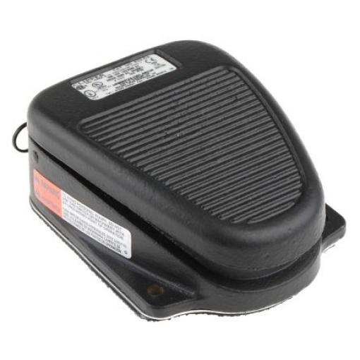 RS PRO Nožní spínač Clipper, řada: Clipper IP20 Pro středně silnou zátěž Blokování ovládání Litina SPCO 10 A 250 V ac