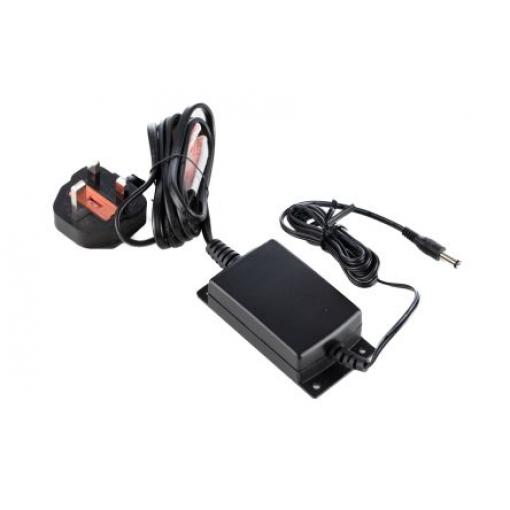 RS PRO Adaptér AC/DC 12 W, výstup: 12V dc, počet výstupů: 1 2.1 mm Kladný pól na středu Velká Británie 1 A Konvertor