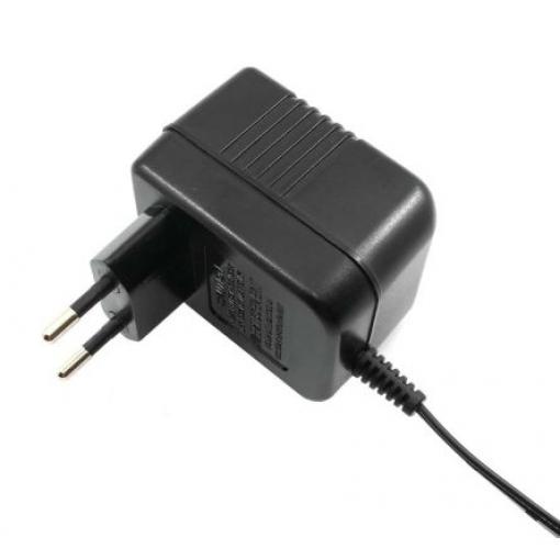 RS PRO Adaptér AC/AC 5 W, výstup: 9V ac, počet výstupů: 1 2.1 x 5.5 x 12 mm Kladný pól na středu, 2.5 x 5.5 x 12 mm