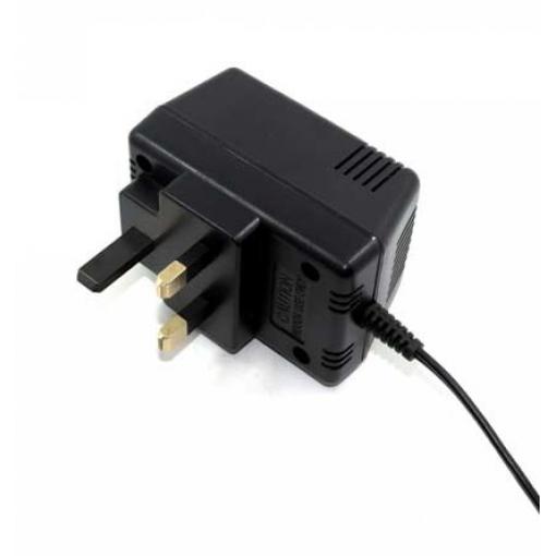 RS PRO Adaptér AC/AC 9 W, výstup: 9V ac, počet výstupů: 1 2.1 x 5.5 x 12 mm Kladný pól na středu, 2.5 x 5.5 x 12 mm