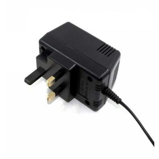RS PRO Adaptér AC/DC 4.5 W, výstup: 5V dc, počet výstupů: 1 2.1 x 5.5 x 12 mm Kladný pól na středu, 2.5 x 5.5 x 12 mm