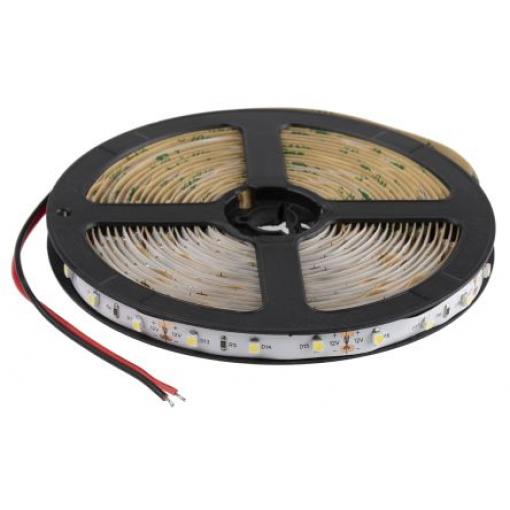RS PRO Páska LED, řada: LS, počet diod LED/metr: 60, 7000k, Bílá, délka pásky: 5 m, 12 V, napájení na měřidlo: 4.8 W,
