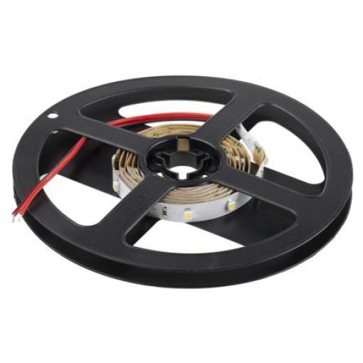 RS PRO Páska LED, řada: LS, počet diod LED/metr: 60, 7000k, Bílá, délka pásky: 1 m, 24 V, napájení na měřidlo: 4.8 W,