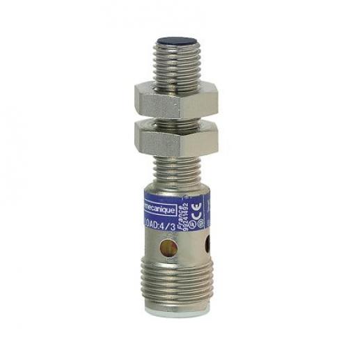 Telemecanique Sensors XS608B1DAM12 General Purpose 3 kHz 2.5 mm