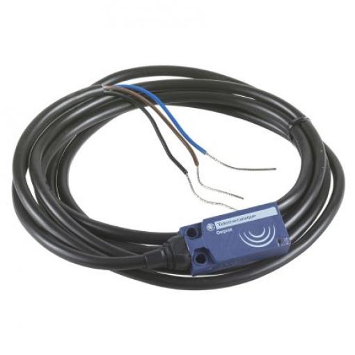 Telemecanique Sensors XS7F1A1DAL2 OsiSense XS 5 kHz 5 mm