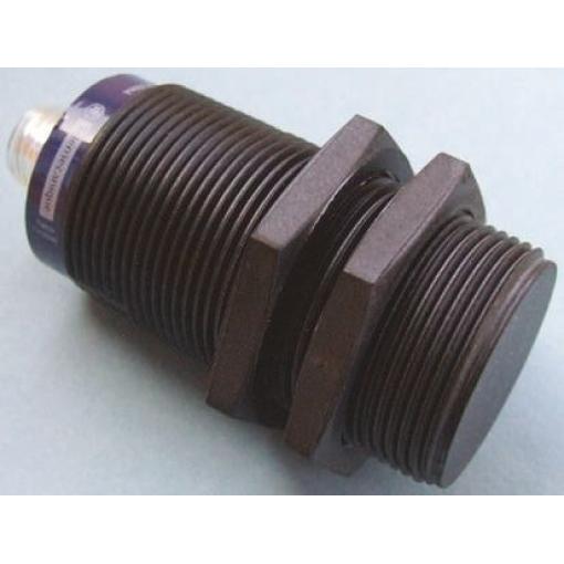 Telemecanique Sensors XS4P30KP340D General Purpose 1 kHz 15 mm