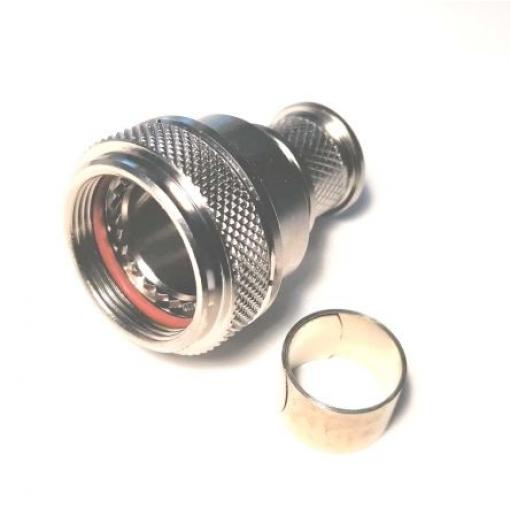 Kovový plášť pro kulaté konektory, řada: BK4 rozměr 20, orientace těla: Rovný Amphenol Limited, pro použití s: 38999 III