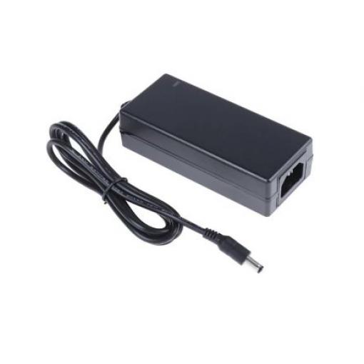 RS PRO Adaptér AC/DC 72 W, výstup: 24V dc, počet výstupů: 1 2.1 x 5.5 x 11 mm Kladný pól na středu IEC 320 C14 3 A