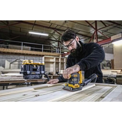 Vibrační bruska Bezdrátové XR obvod 1.6 mm, velikost podložky: 108 x 115 mm DeWALT