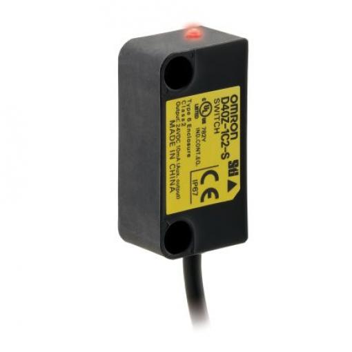 Omron D40Z Elektromagnetická indukční metoda Bezkontaktní bezpečnostní spínač 24 V dc Plastové