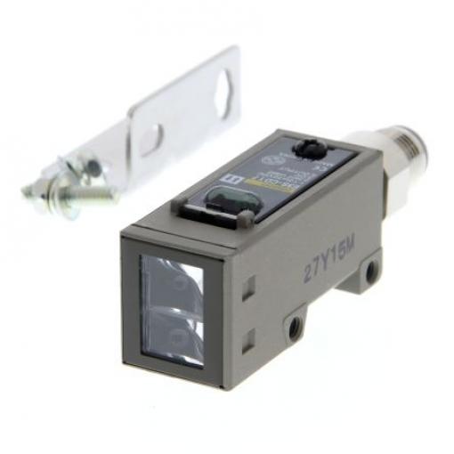 Omron Fotoelektrický snímač, řada: E3S Pravoúhlý Vodič, výstup: NPN/PNP Polarizovaný retro odraz IP67