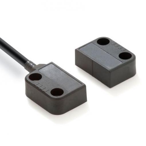 Omron F3S-TGR-N_R Magnetické Bezkontaktní bezpečnostní spínač 24 V dc Plastové NE, 2 NC M12