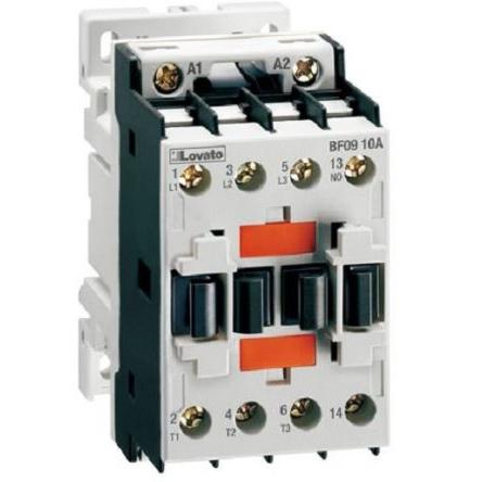 Lovato 1 NC Stykač napětí ve vinutí 110V ac 3pólový 18 A 10 kW s 1 NC kontakty 24V 3P