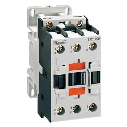 Lovato 1 NC Stykač napětí ve vinutí 24V dc 3pólový 26 A 690V ac 18.5 kW s 3 NO kontakty 24V dc, rozsah: BF 3PST