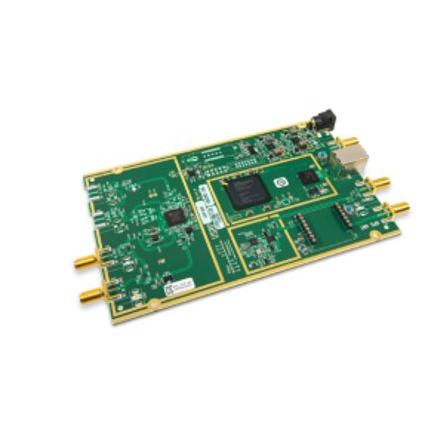 Komunikační a bezdrátový vývojový nástroj pro FPGA Xilinx Spartan 6 XC6SLX75, Python API, Rádio GNU, C++ USRP B200, USRP
