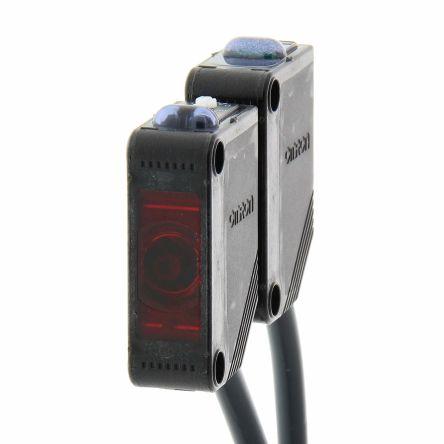 Omron Fotoelektrický snímač, řada: E3Z Červená LED Pravoúhlý Kabel, výstup: NPN Jednocestný IP67