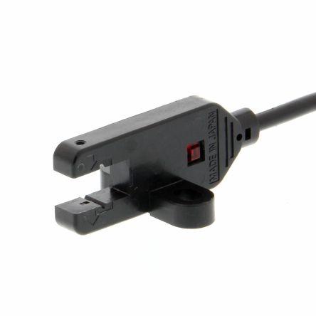 Omron Fotoelektrický snímač, řada: EE Infračervená dioda LED GaAs Štěrbinový Se zapojením, výstup: PnP Jednocestný IP60