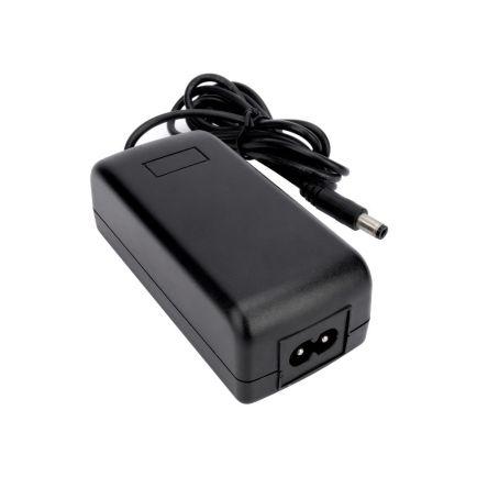 RS PRO Adaptér AC/DC 25 W, výstup: 5V, počet výstupů: 1 2.1 x 5.5 mm IEC 320 C8 5 A Adaptér AC/DC