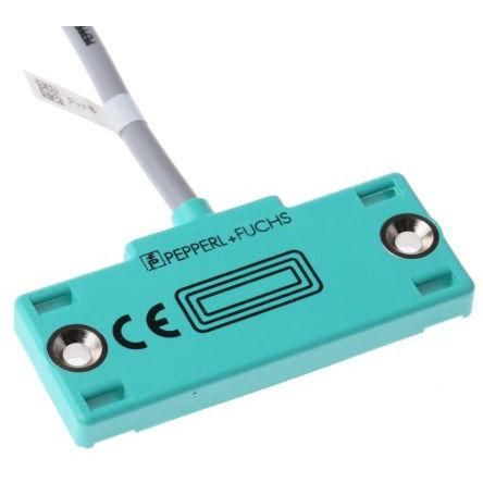 Pepperl + Fuchs Kapacitní snímač přiblížení CBN2-F46-E2 Blok CBN2-F46-E2 2 mm 100mA IP67 10 Hz PnP 30 V dc
