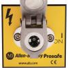 Allen Bradley Guardmaster 440T Blokovací bezpečnostní spínač S klíčem Nerezová ocel
