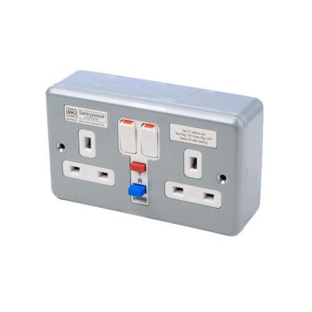 Zásuvka RCD Metal Clad Oblý, RJ11/12, BNC, Americká zásuvka, Uzemněná zásuvka, RJ45, Výstupní zásuvka 13A Aktivní MK