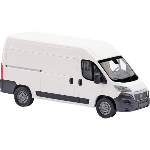 Busch 54600 H0 model osobního automobilu Fiat Ducato, bílá