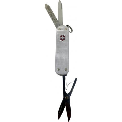 Victorinox Classic SD Alox, 58 mm, silver 0.6221.26 švýcarský kapesní nožík počet funkcí 5 stříbrná