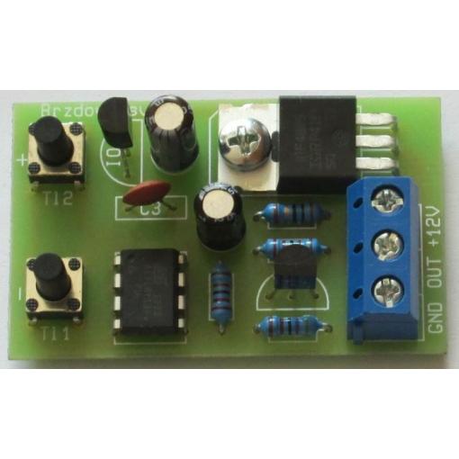 Blikající brzdové světlo, stavebnice s ATTINY13, 12 V / 10 A