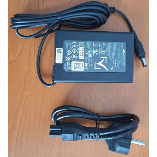 Napájecí adaptér 19 V / 6,32 A, konektor 5,5 × 2,1–2,5 mm