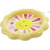 Intex „Sunny Rays Spray Pool“ nabízí osvěžující zábavu ve vaně pro děti od 2 let s integrovaným rozprašovačem vody a vždycky slunečnímu designu.