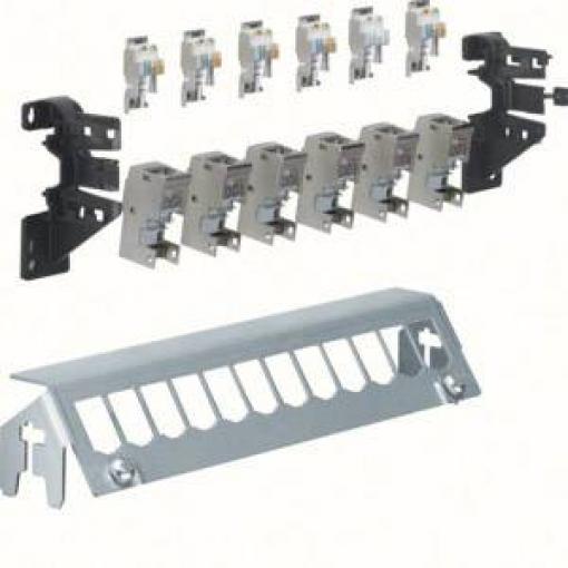 Hager FZ12MM síťový patch panel CAT 6A částečně osazený