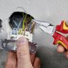 Knipex 08 26 145 T pro elektroniku a jemnou mechaniku kombinované kleště, 145 mm