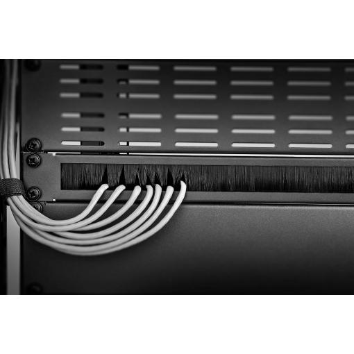 Renkforce RF-3429140 19 palec kartáčová lišta pro datové skříně 1 U černá