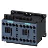 Siemens Reverzační stykač napětí ve vinutí 230V ac 3pólový 10 A 220 V dc, 690V ac 4 kW s 3 NO kontakty 230V ac Řízení Siemens Reverzační stykač napětí ve vinutí 230V ac 3pólový 10 A 220 V dc, 690V ac 4 kW s 3 NO kontakty 230V ac Řízení
