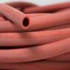 Ohebné trubky Přírodní pryž délka 25 m Červená, vnitřní průměr: 6 mm (vnitřní prům.) Saint-Gobain 18 mm OD Ohebné trubky Přírodní pryž délka 25 m Červená, vnitřní průměr: 6 mm (vnitřní prům.) Saint-Gobain 18 mm OD