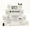 Allen Bradley Reléový modul rozhraní 24V ac/dc SPDT Lišta DIN 700-HLT