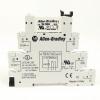 Allen Bradley Reléový modul rozhraní 24V ac/dc Lišta DIN 700-HL Allen Bradley Reléový modul rozhraní 24V ac/dc Lišta DIN 700-HL
